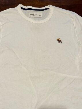 Abercrombie & Fitch Men’s White Crewneck T-Shirt with Moose Embroidery